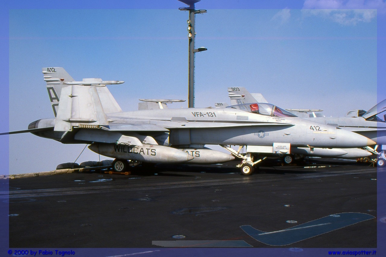 2000-Trieste-CVN-69-Eisenhower-035
