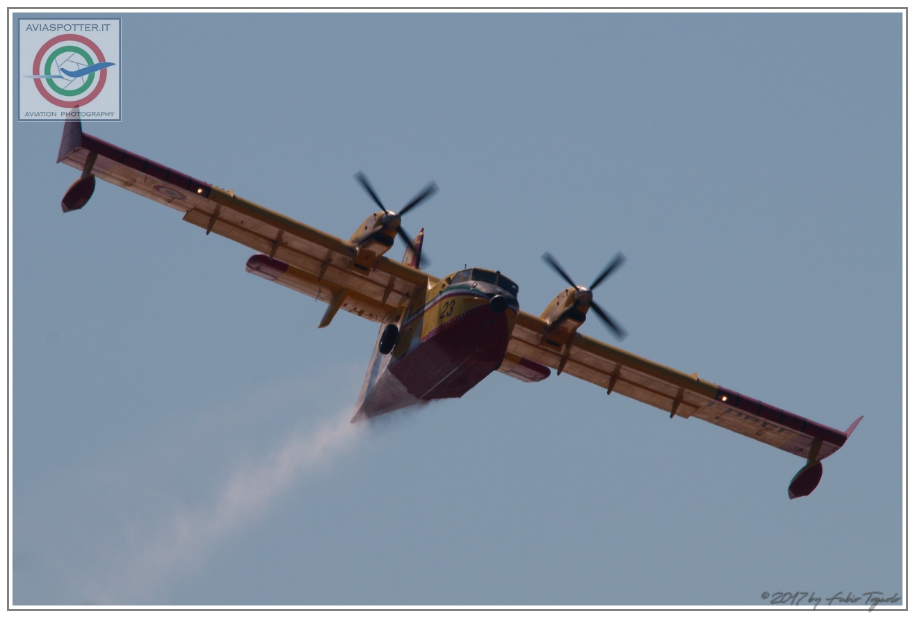 2017-san-teodoro-incendio-canadair-super-puma-cl-415-water-bomber-035