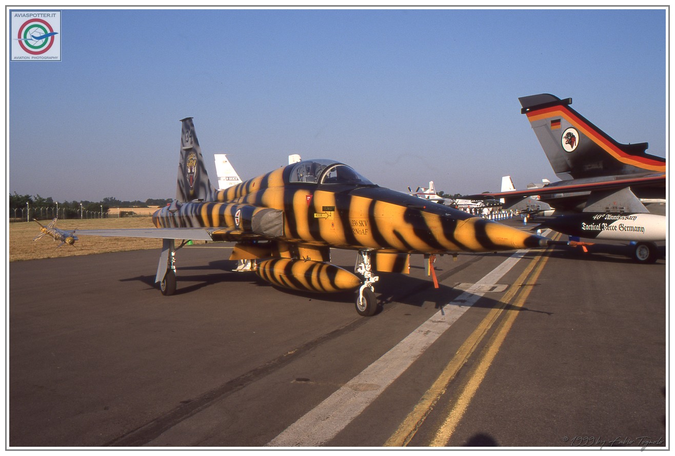 1999-Tattoo-Fairford-Starfighter-B2-F117-016
