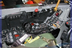 2002-F18-cockpit-swiss-001